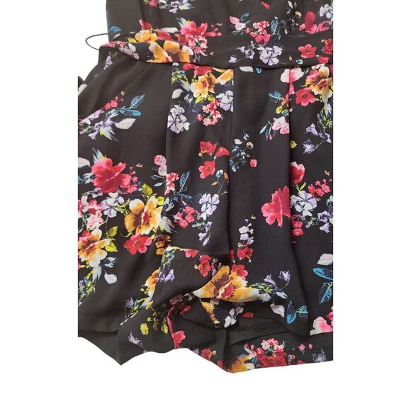 Express Dark Floral Belted Romper - Picture 2 of 15